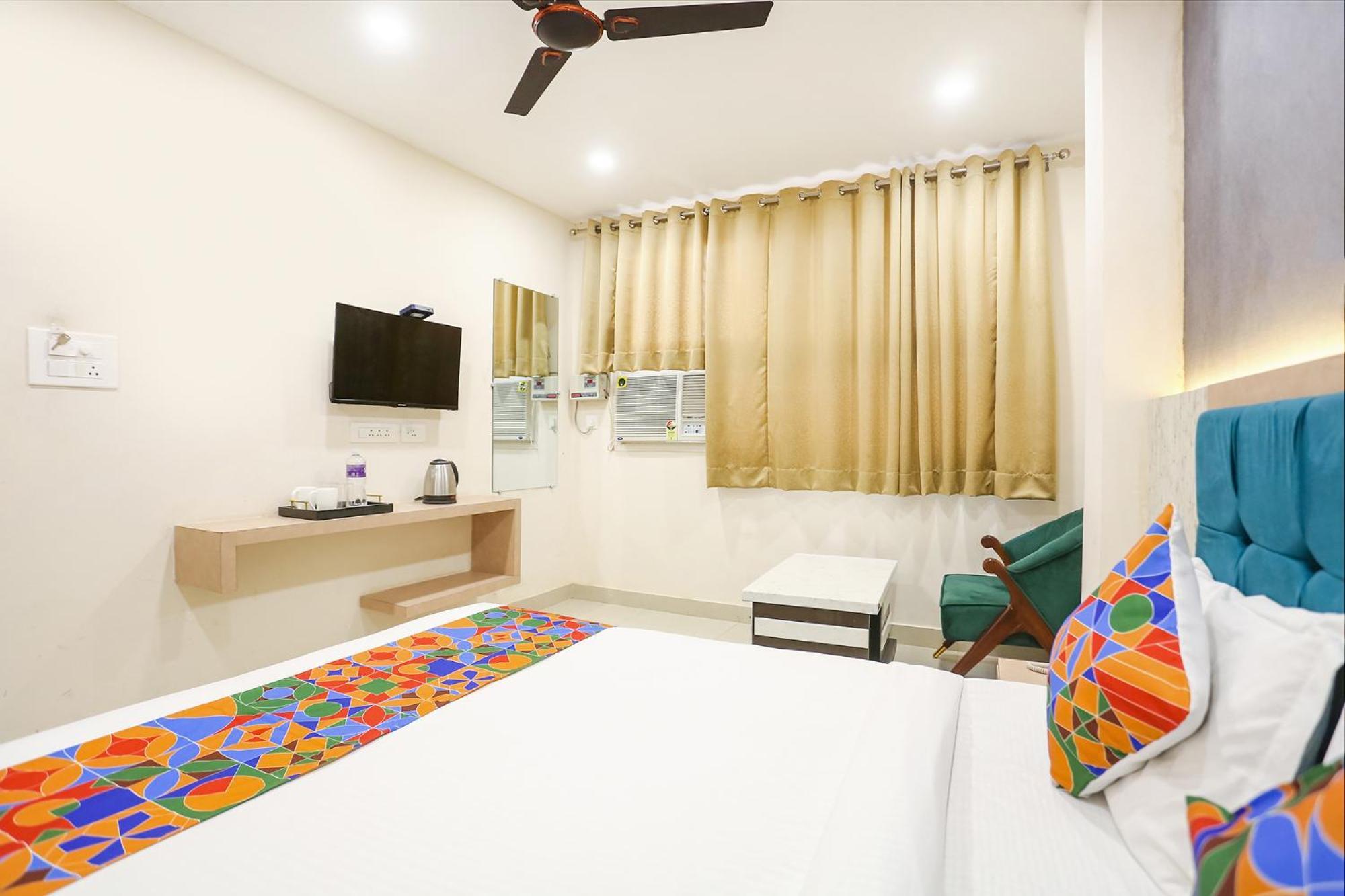 Fabhotel Hari Kunj 900 M From Kashi Vishwanath Temple Waranasi Zewnętrze zdjęcie