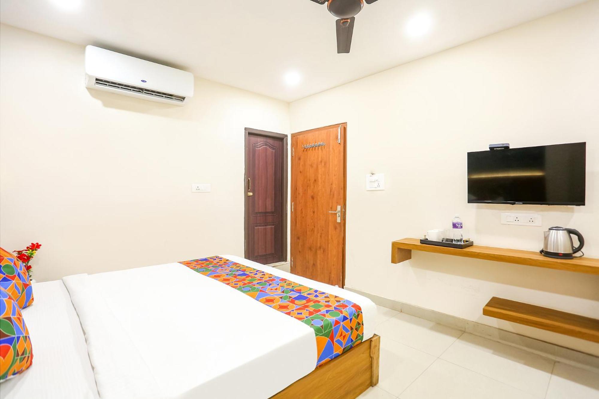 Fabhotel Hari Kunj 900 M From Kashi Vishwanath Temple Waranasi Zewnętrze zdjęcie