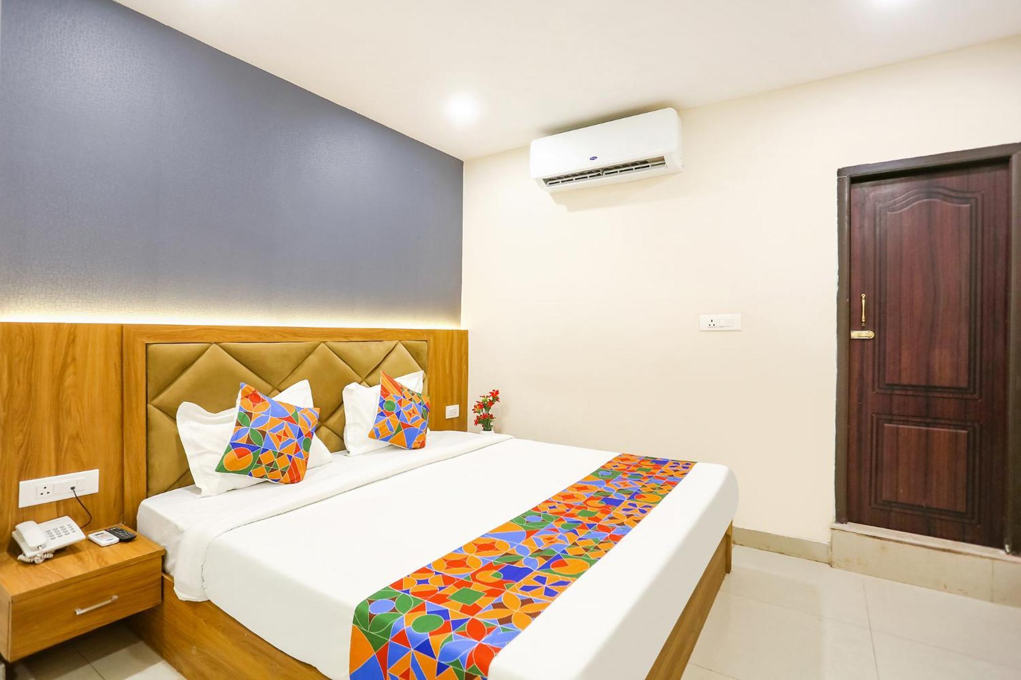 Fabhotel Hari Kunj 900 M From Kashi Vishwanath Temple Waranasi Zewnętrze zdjęcie
