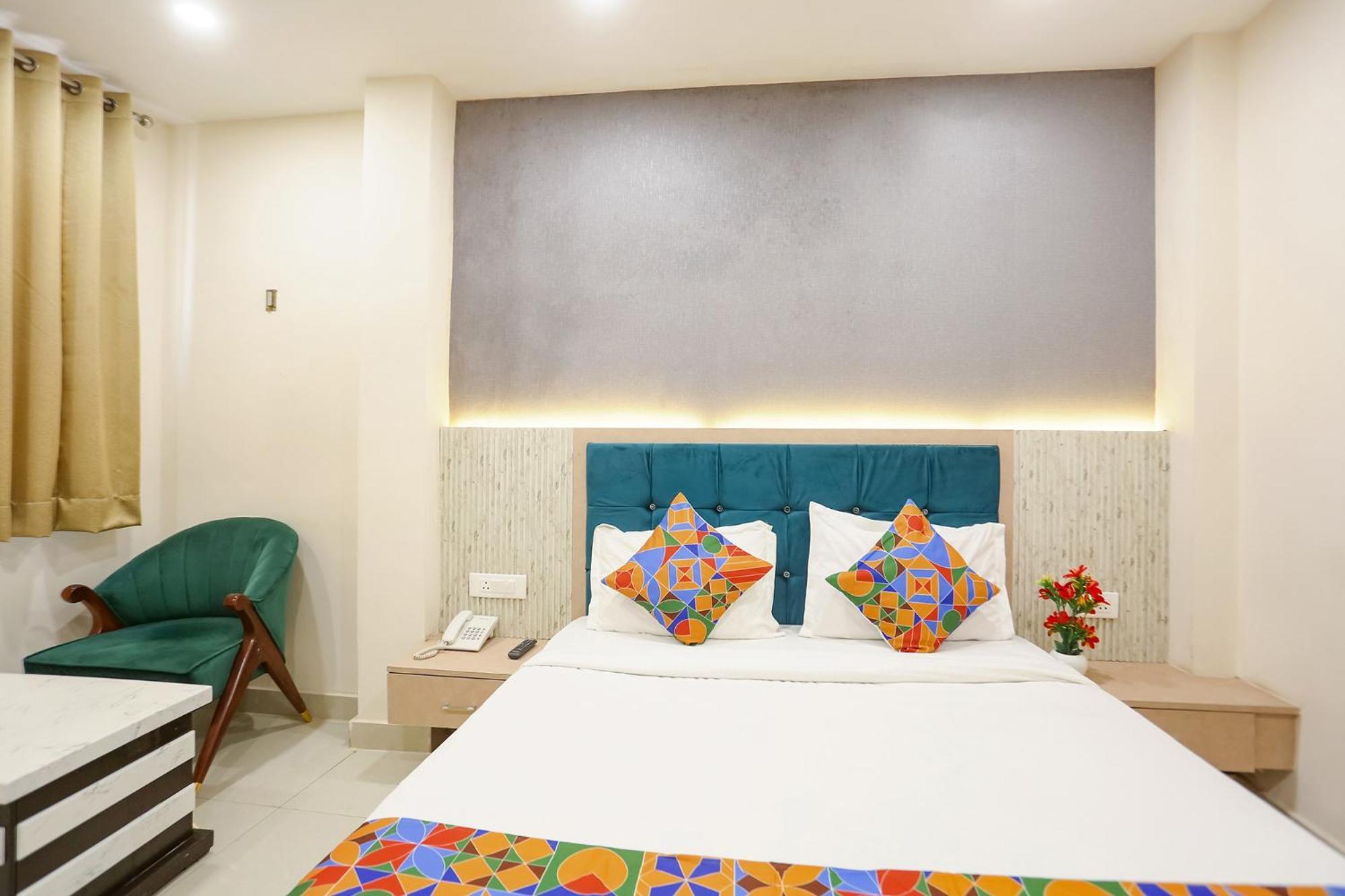 Fabhotel Hari Kunj 900 M From Kashi Vishwanath Temple Waranasi Zewnętrze zdjęcie