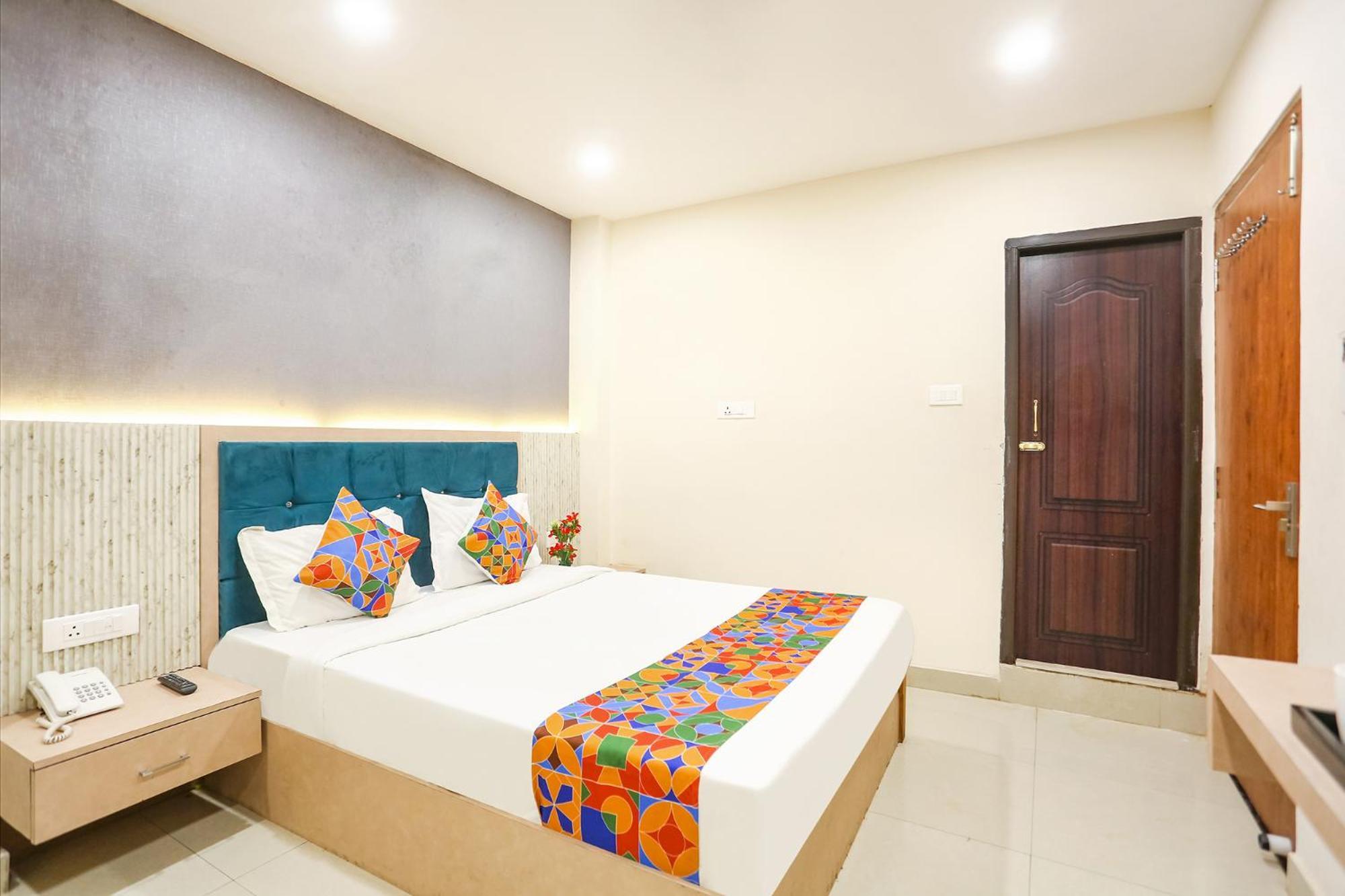 Fabhotel Hari Kunj 900 M From Kashi Vishwanath Temple Waranasi Zewnętrze zdjęcie